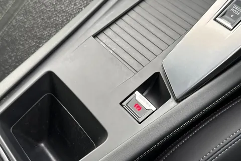 53 of 66 for PEUGEOT 408 1.2 HYBRID GT Fastback e-DSC6 Euro 6 (s/s) 5dr