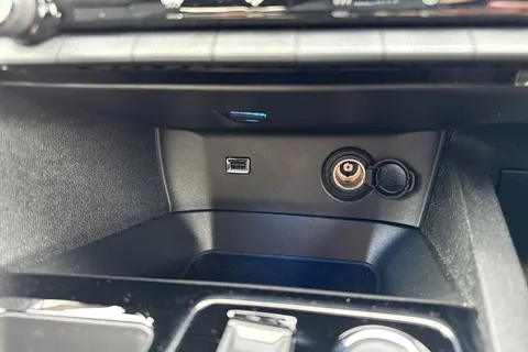 VA73EVW PEUGEOT 3008 1.5 BlueHDi GT EAT Euro 6 (s/s) 5dr Thumbnail #56