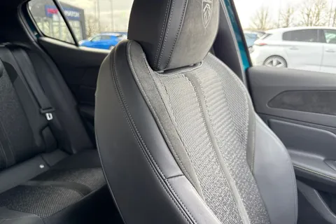 57 of 66 for PEUGEOT 408 1.2 HYBRID GT Fastback e-DSC6 Euro 6 (s/s) 5dr