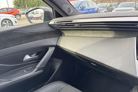 58 of 66 for PEUGEOT 408 1.2 HYBRID GT Fastback e-DSC6 Euro 6 (s/s) 5dr