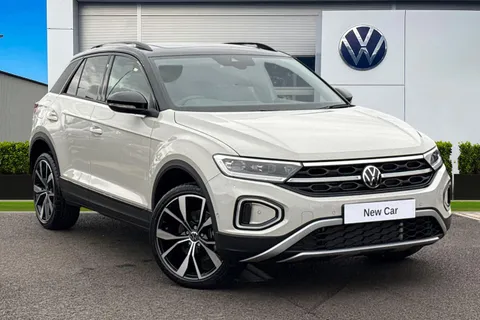  Volkswagen T-Roc 1.5 TSI Style Design DSG Euro 6 (s/s) 5dr Thumbnail #2