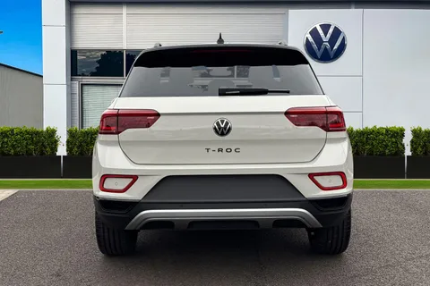  Volkswagen T-Roc 1.5 TSI Style Design DSG Euro 6 (s/s) 5dr Thumbnail #5