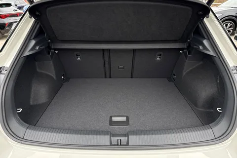  Volkswagen T-Roc 1.5 TSI Style Design DSG Euro 6 (s/s) 5dr Thumbnail #7