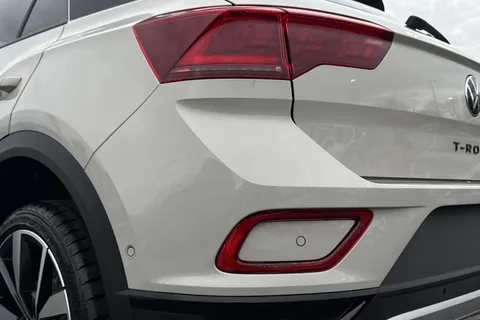 Volkswagen T-Roc 1.5 TSI Style Design DSG Euro 6 (s/s) 5dr Thumbnail #8