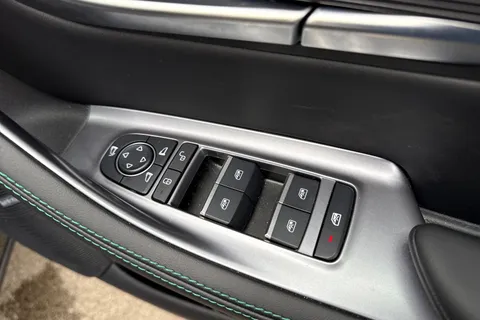 LA25RZC BYD Seal U 1.5 DM-i 18.3kWh Boost CVT Auto Euro 6 (s/s) 5dr Thumbnail #18