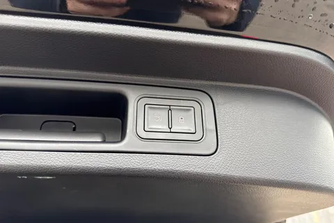 LA25RZC BYD Seal U 1.5 DM-i 18.3kWh Boost CVT Auto Euro 6 (s/s) 5dr Thumbnail #30