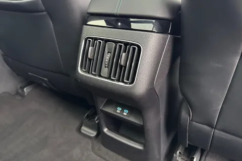 LA25RZC BYD Seal U 1.5 DM-i 18.3kWh Boost CVT Auto Euro 6 (s/s) 5dr Thumbnail #32