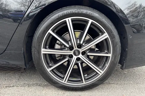 PN75FNZ Audi A6 Saloon Black Edition 50 TFSI e quattro 299 PS S tronic Thumbnail #12