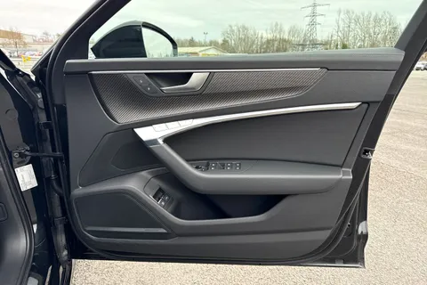 PN75FNZ Audi A6 Saloon Black Edition 50 TFSI e quattro 299 PS S tronic Thumbnail #47
