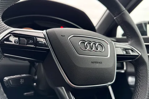 PN75FNZ Audi A6 Saloon Black Edition 50 TFSI e quattro 299 PS S tronic Thumbnail #53