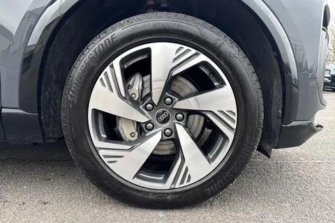 LM25OBD Audi Q6 E-Tron Q6 SUV S line e-tron quattro 285,00 kW Thumbnail #11