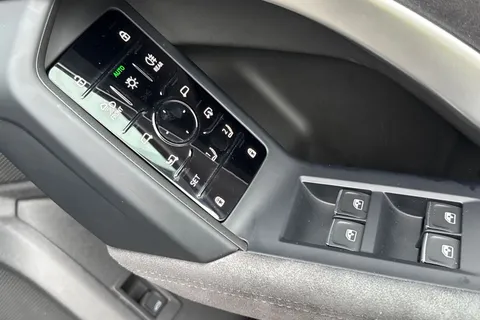 PK75VGA Audi Q5 SUV Edition 1 TDI quattro 204 PS S tronic Thumbnail #21