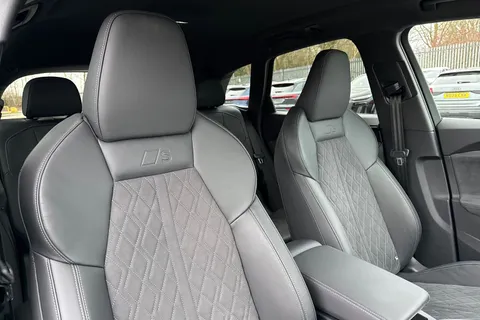 PK75VGA Audi Q5 SUV Edition 1 TDI quattro 204 PS S tronic Thumbnail #24