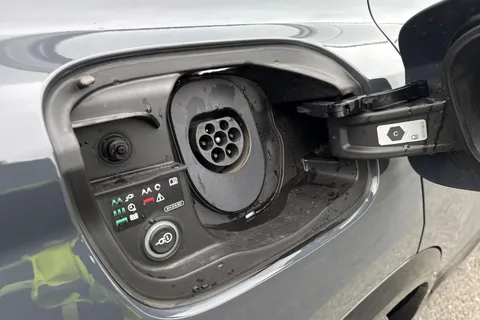 LM25OBD Audi Q6 E-Tron Q6 SUV S line e-tron quattro 285,00 kW Thumbnail #35