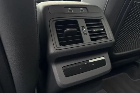 PK75VGA Audi Q5 SUV Edition 1 TDI quattro 204 PS S tronic Thumbnail #40