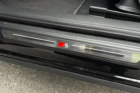 PK75VGA Audi Q5 SUV Edition 1 TDI quattro 204 PS S tronic Thumbnail #42