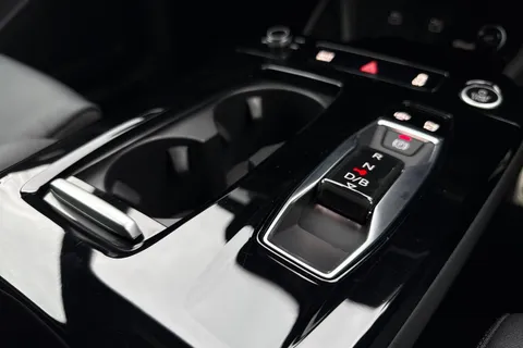 LM25OBD Audi Q6 E-Tron Q6 SUV S line e-tron quattro 285,00 kW Thumbnail #53