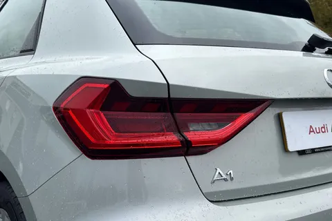 PN75FMM Audi A1 Sport 30 TFSI 116 PS 6-speed Thumbnail #8