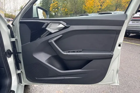 PN75FMM Audi A1 Sport 30 TFSI 116 PS 6-speed Thumbnail #37