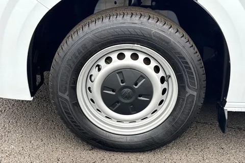 MF75FFM Volkswagen Transporter 2.0 TDI 110 Commerce Plus Van Thumbnail #7