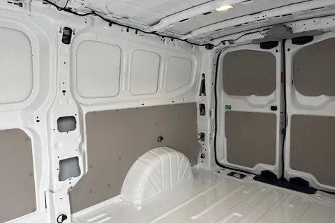 MF75FFM Volkswagen Transporter 2.0 TDI 110 Commerce Plus Van Thumbnail #14