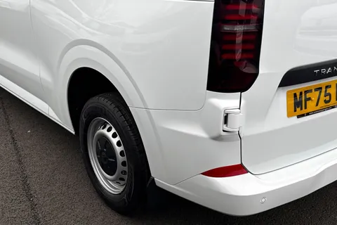 MF75FFM Volkswagen Transporter 2.0 TDI 110 Commerce Plus Van Thumbnail #16