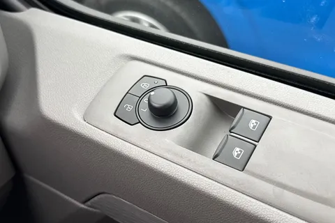 MF75FFM Volkswagen Transporter 2.0 TDI 110 Commerce Plus Van Thumbnail #18