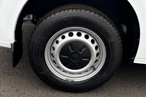 MF75FFM Volkswagen Transporter 2.0 TDI 110 Commerce Plus Van Thumbnail #23