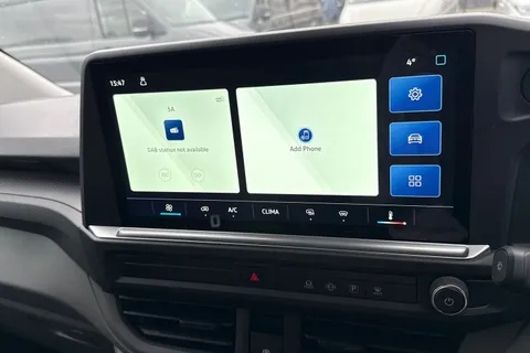 MF75FFM Volkswagen Transporter 2.0 TDI 110 Commerce Plus Van Thumbnail #36