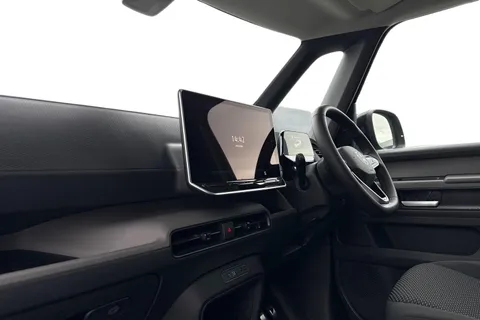 DC75PTU Volkswagen ID. Buzz Cargo Commerce Plus SWB 340 4 Motion PS 79 kWh - 20' Wheels/Del Mileage Thumbnail #15