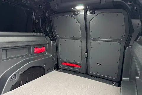 DC75PTU Volkswagen ID. Buzz Cargo Commerce Plus SWB 340 4 Motion PS 79 kWh - 20' Wheels/Del Mileage Thumbnail #19