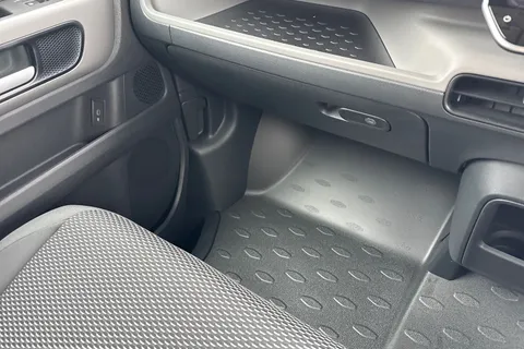 DC75PTU Volkswagen ID. Buzz Cargo Commerce Plus SWB 340 4 Motion PS 79 kWh - 20' Wheels/Del Mileage Thumbnail #20