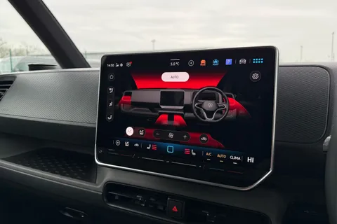 DC75PTU Volkswagen ID. Buzz Cargo Commerce Plus SWB 340 4 Motion PS 79 kWh - 20' Wheels/Del Mileage Thumbnail #22