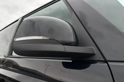 DC75PTU Volkswagen ID. Buzz Cargo Commerce Plus SWB 340 4 Motion PS 79 kWh - 20' Wheels/Del Mileage Thumbnail #27