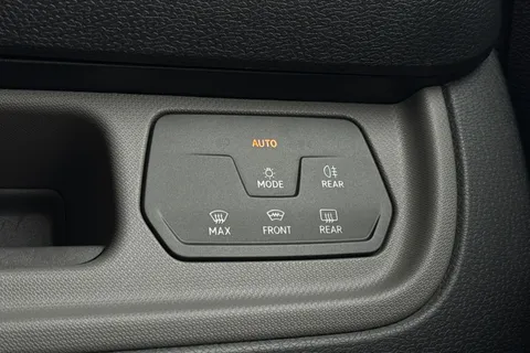 DC75PTU Volkswagen ID. Buzz Cargo Commerce Plus SWB 340 4 Motion PS 79 kWh - 20' Wheels/Del Mileage Thumbnail #40