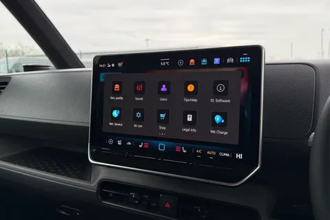 DC75PTU Volkswagen ID. Buzz Cargo Commerce Plus SWB 340 4 Motion PS 79 kWh - 20' Wheels/Del Mileage Thumbnail #43