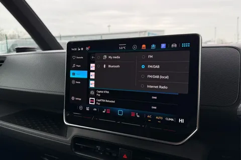 DC75PTU Volkswagen ID. Buzz Cargo Commerce Plus SWB 340 4 Motion PS 79 kWh - 20' Wheels/Del Mileage Thumbnail #45