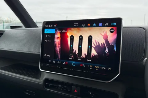 DC75PTU Volkswagen ID. Buzz Cargo Commerce Plus SWB 340 4 Motion PS 79 kWh - 20' Wheels/Del Mileage Thumbnail #54