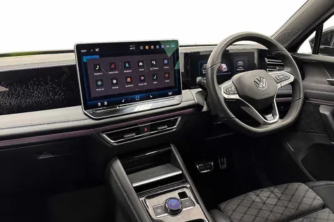 KP25YNY Volkswagen Tiguan 1.5 eTSI 150 R-Line 5dr DSG**INFO PACK PLUS + DRIVER ASSIST PACK** Thumbnail #2