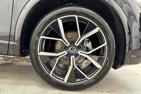 KP25YNY Volkswagen Tiguan 1.5 eTSI 150 R-Line 5dr DSG**INFO PACK PLUS + DRIVER ASSIST PACK** Thumbnail #5