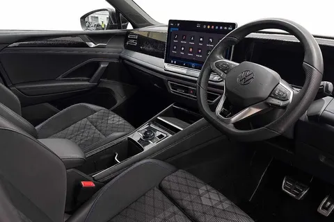 KP25YNY Volkswagen Tiguan 1.5 eTSI 150 R-Line 5dr DSG**INFO PACK PLUS + DRIVER ASSIST PACK** Thumbnail #6