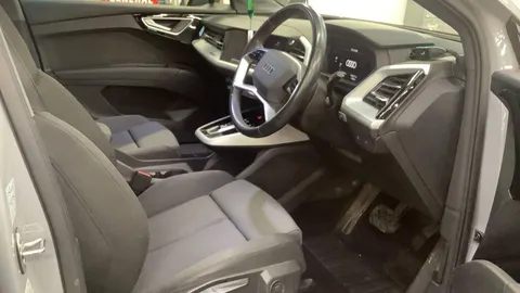 RF72WWM Audi Q4 e-tron Q4 Sport 40 e-tron 150,00 kW Thumbnail #9