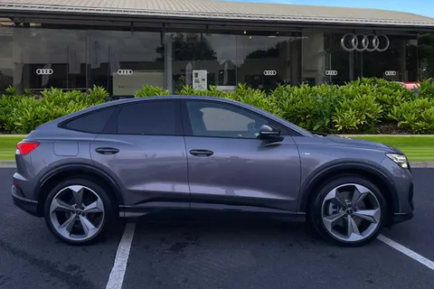 Audi Q4 e-tron 40 Black Edition Sportback Auto 5dr 63kWh Thumbnail #4