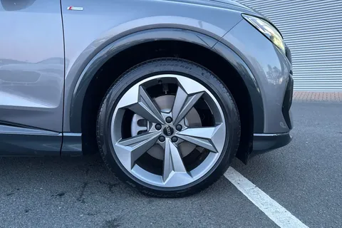 Audi Q4 e-tron 40 Black Edition Sportback Auto 5dr 63kWh Thumbnail #10