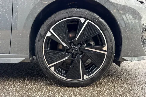 MT24FUJ PEUGEOT E-308 54kWh GT Auto 5dr Thumbnail #10