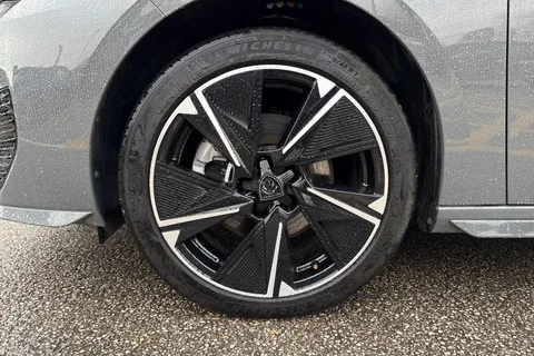 MT24FUJ PEUGEOT E-308 54kWh GT Auto 5dr Thumbnail #11