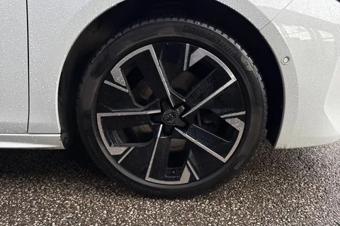 KR73CKJ PEUGEOT 508 1.6 12.4kWh GT Fastback 5dr Petrol Plug-in Hybrid e-EAT Euro 6 (s/s) (180 ps) Thumbnail #10