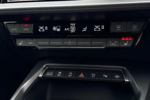  Audi RS 3 2.5 TFSI Carbon Vorsprung Sportback S Tronic quattro Euro 6 (s/s) 5dr Thumbnail #22