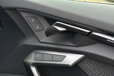  Audi RS 3 2.5 TFSI Carbon Vorsprung Sportback S Tronic quattro Euro 6 (s/s) 5dr Thumbnail #44