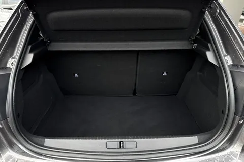 DE72LBU PEUGEOT 208 1.2 PureTech Allure Premium + Euro 6 (s/s) 5dr Thumbnail #7